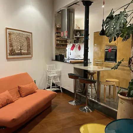 Cosy 69m Near The Sacre Coeur Paris